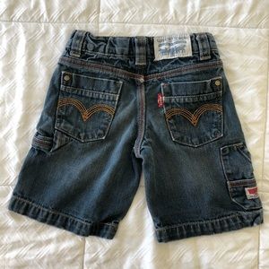 Levi’s Carpenter Shorts